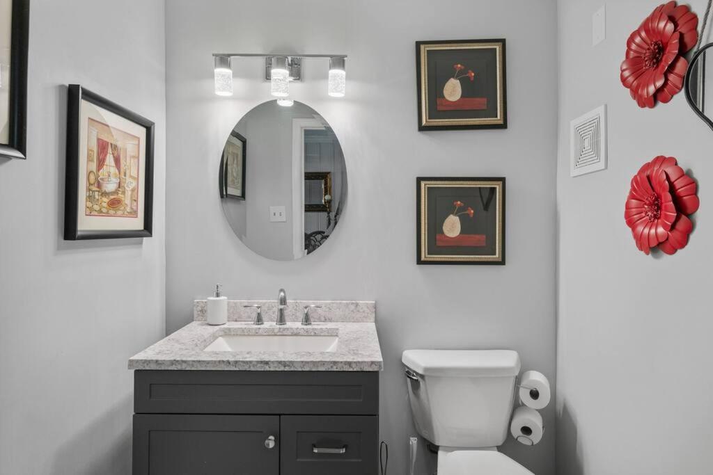 Villa Stylish Haven 11 Minutes From The Richmond Airport Exterior foto