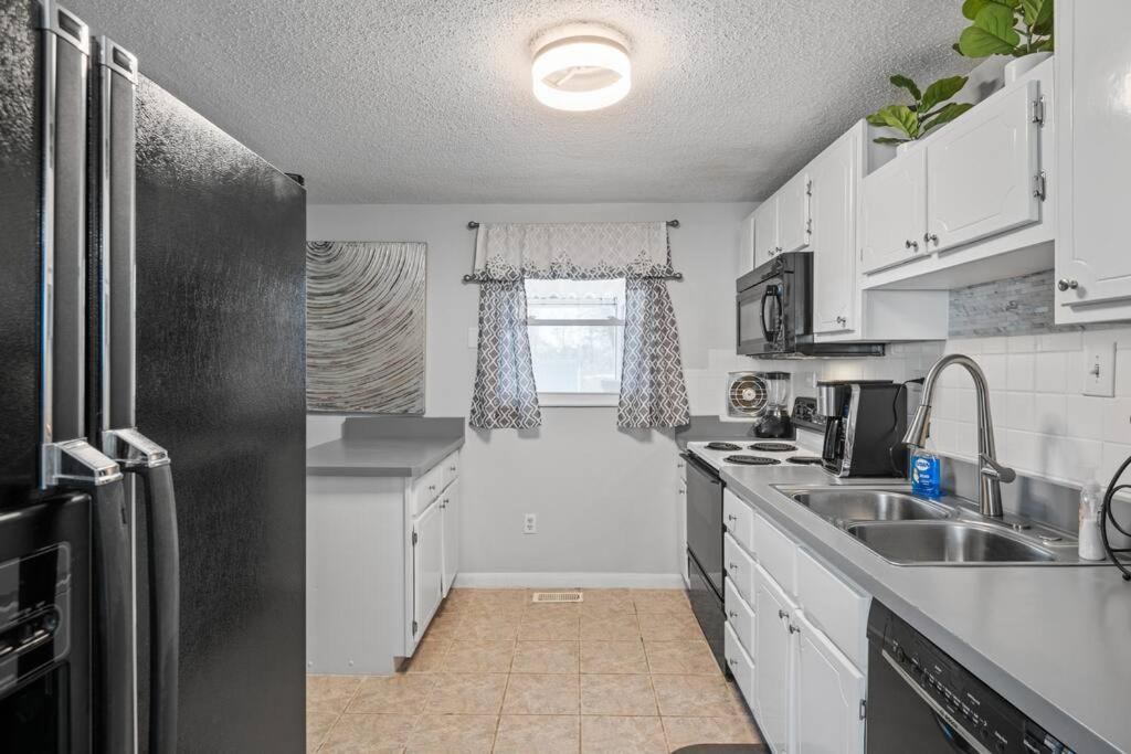 Villa Stylish Haven 11 Minutes From The Richmond Airport Exterior foto